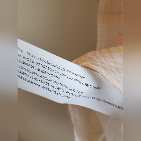 En Saison blouse plaid cream with hint of blue, babydoll fun puff sleeve - Picture 9 of 10